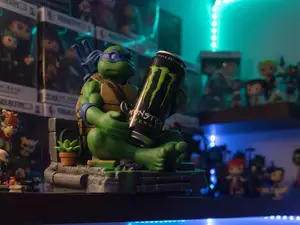 Leonardo (TMNT) Halter für Wein, Dosen & Flaschen