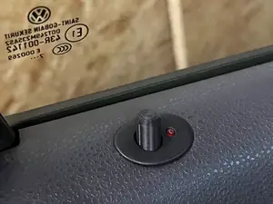 Perno serratura VW POLO 9N_2008