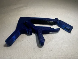 Gitarrenkapodaster für gekrümmtes Griffbrett