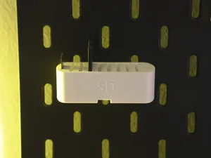Ikea Skadis SD-Karten Halterung