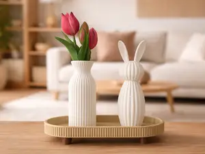Ovales Dekotablett mit Vase - Japandi