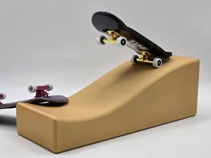 Wavy Curve Fingerboard Skate Obstacle Ledge