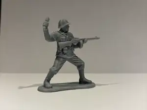 USSR ( SOVIET ) GRENADE THROWING SOLDIER WITH PPSH