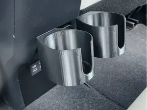 Prius LE Gen5 (2023+) - rear passenger cup holders