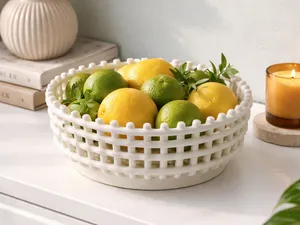 Dekorative Lattice-Schale / Korb