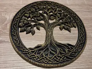Baum des Lebens mit Ornament Ring