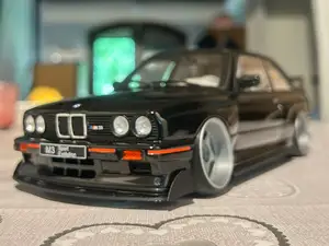 Kit Estetico BMW E30 1\18 Solido