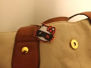 HELLO KITTY - KEYRING WITH SUNGLASSES INITIAL K
