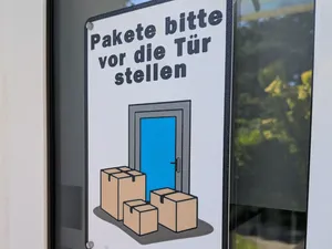 Front Door Sign - leave packages at the door