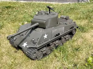 RC tank Sherman M4A3E8 1:10