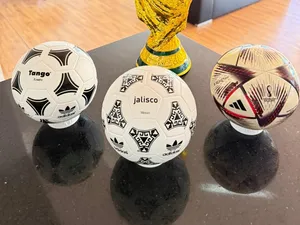 Soporte para Pelotas de Fútbol – Ediciones Mundial