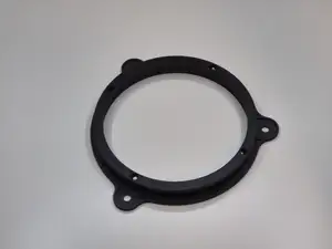SpeakerAdapter