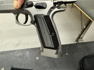 SARSILMAZ K-112 pistol grip