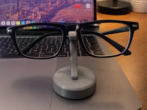 Minimalist Eyeglasses Stand