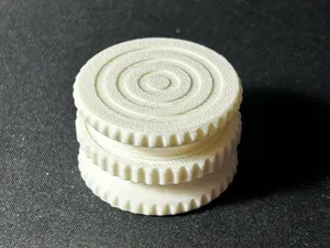 Simple spinning fidget toy