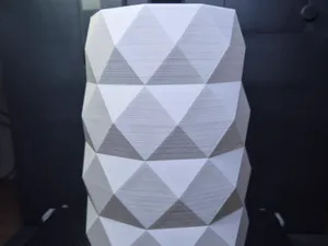 Vase -low Poly - kubisch
