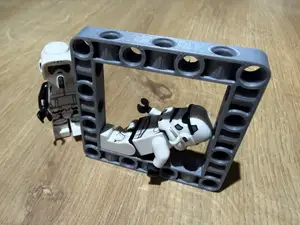 7x7 Technical Beam Frame