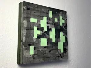Diamond Ore Tile Wall Mount