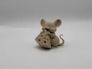Mouse eat cheese