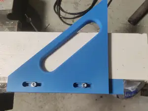 Circular saw straight angle guide