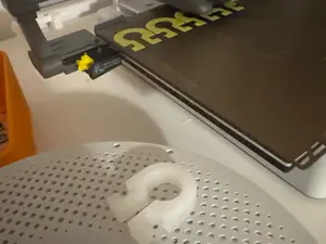 Netzhalter zur Befestigung von Tornetzen