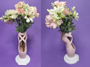 Pointe – Vase or Pen Holder