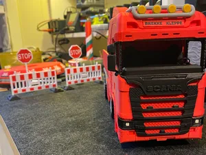 Scania 730R Cyberbrick Roof Rail
