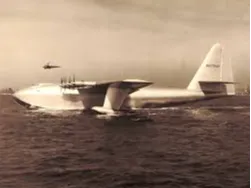 Howard Hughes H4 Hercules(The spruce goose)
