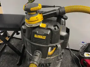 DeWalt orbital sander locking vacuum adapter