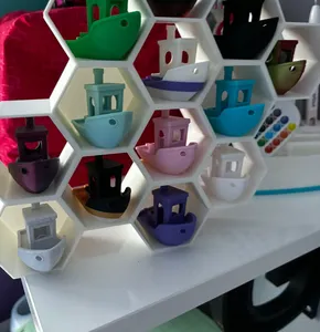 Benchy stand