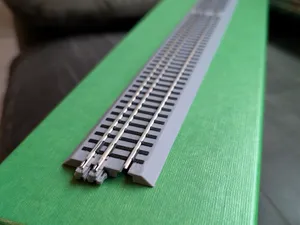 Dual gauge ho/hon3 track 9 inch.