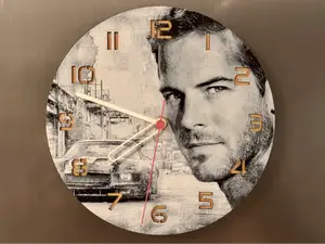 wall / desk clock Paul Walker