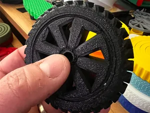 Wheel Spinner - Rotating Vehicle Wheel Spinner