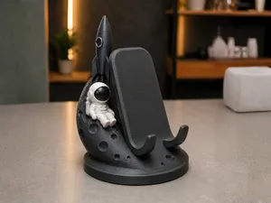 LunarDock – Astronaut Phone Stand