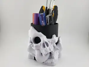 pen tool holder skull