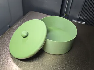 Storage container