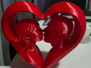 Kissing Heart Sculpture