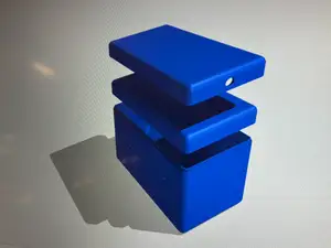 Derek's Box- Simple box to store an RC car in