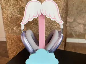 Headphones Wings and Cloud stand