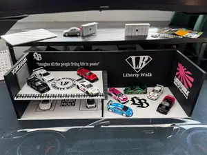 LBWK garage for 1:64 scale cars