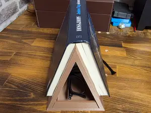 Bookstand/ Buchhalterung mit Ablagefach