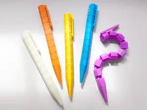笔鞭（一拉一扯，瞬间变身灵活的笔链）