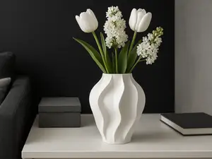 The Waves Vase – Organic Elegance