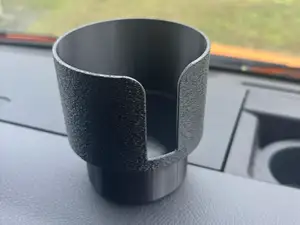 Tassenhalter für Getränkehalter im Auto