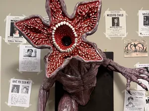 Demogorgon Wall Display - Lifesize
