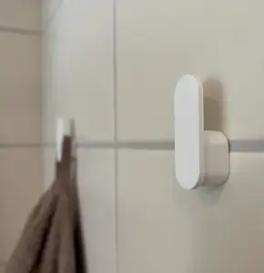 Minimalistic wall hook