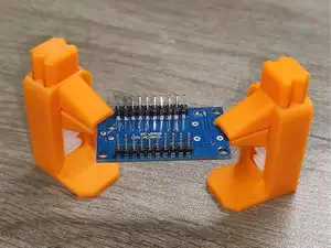 Vertical & Horizontal PCB Soldering Clamp