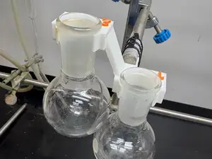 Round bottom flask - two easy lock connectors