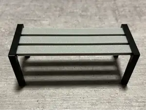 kleine Bank für Figuren mit Flexi-Beinen