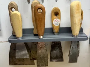 Putty Knife Wall Mount